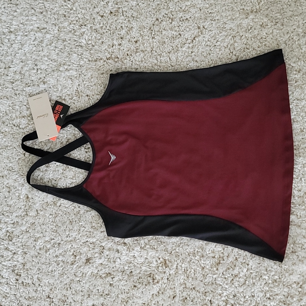 Leonisa Sports top